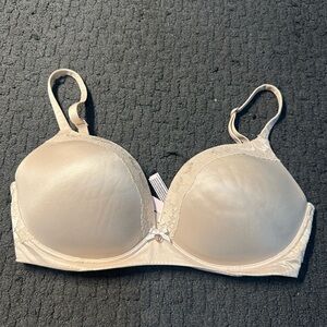 Victoria's Secret Cream Lace Accent Bra